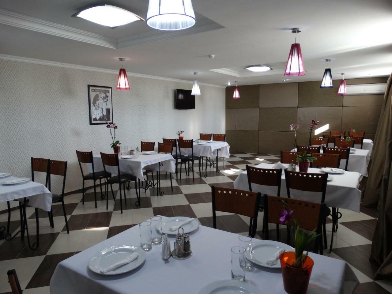 Hotel Laeti-Zhaiyk Atyraū Extérieur photo