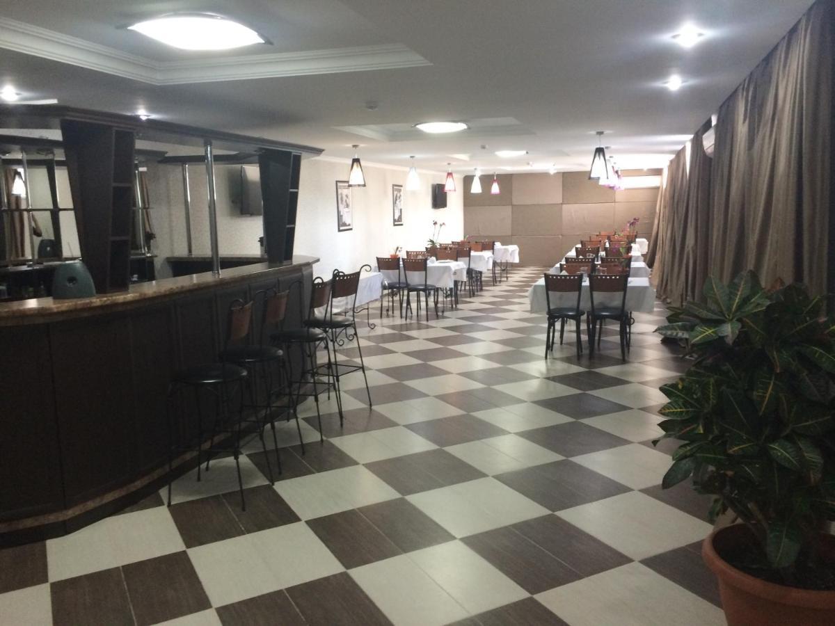 Hotel Laeti-Zhaiyk Atyraū Extérieur photo
